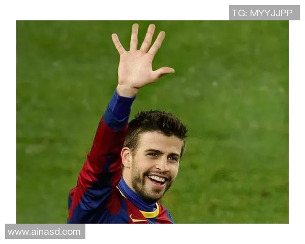 最帅足球明星街头风采大揭秘球场之外的魅力与时尚碰撞 最帅足球明星街头风采大揭秘球场之外的魅力与时尚碰撞